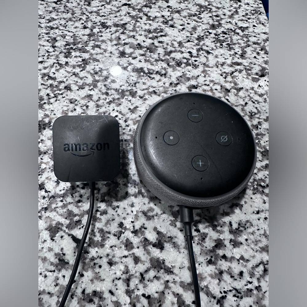 Amazon Echo Dot.